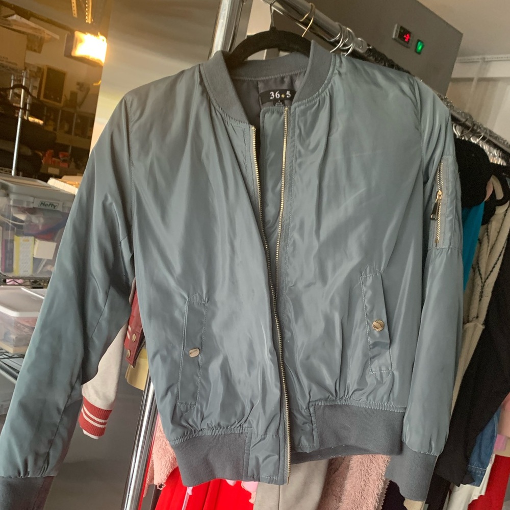 Bomber jacket